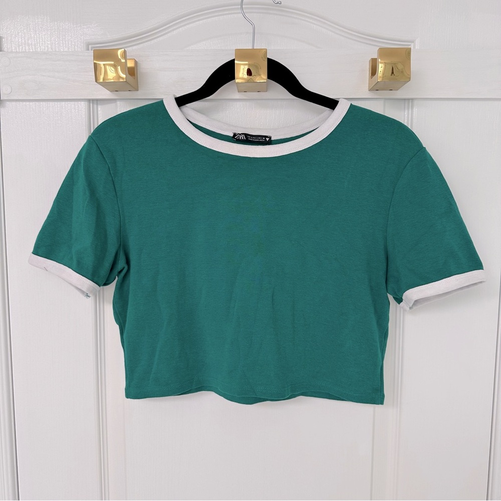 🔥2/$40🔥 ZARA Beautiful Green Teal Short Sleeve Crop Top - Picture 2 of 5